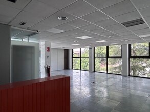 Calle López Santos, 2, Las Rozas de Madrid, Madrid for lease Interior Photo- Image 2 of 7