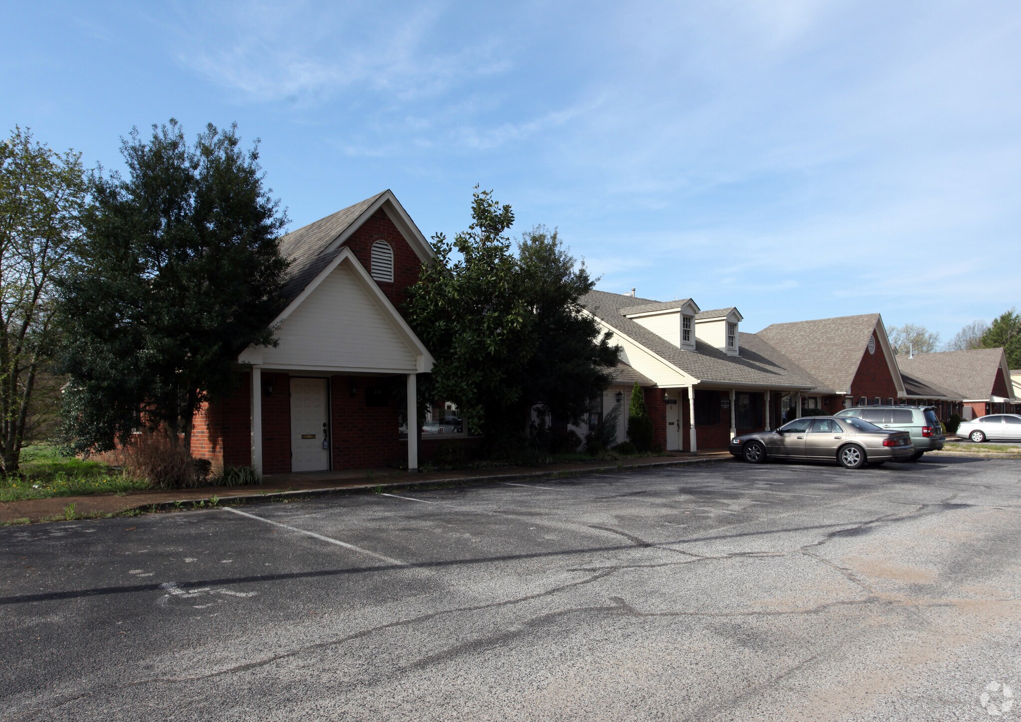 Office in Memphis, TN for sale Primary Photo- Image 1 of 1