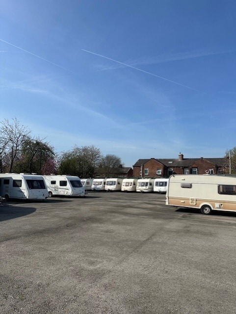 150 Oldham Rd, Manchester for lease Primary Photo- Image 1 of 13