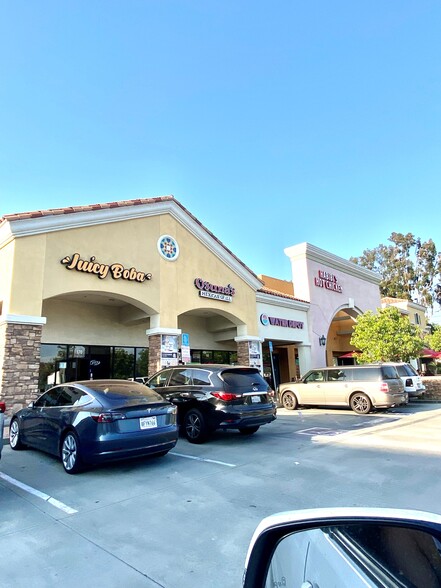 1301-1397 S Grand Ave, Glendora, CA for lease - Building Photo - Image 3 of 14