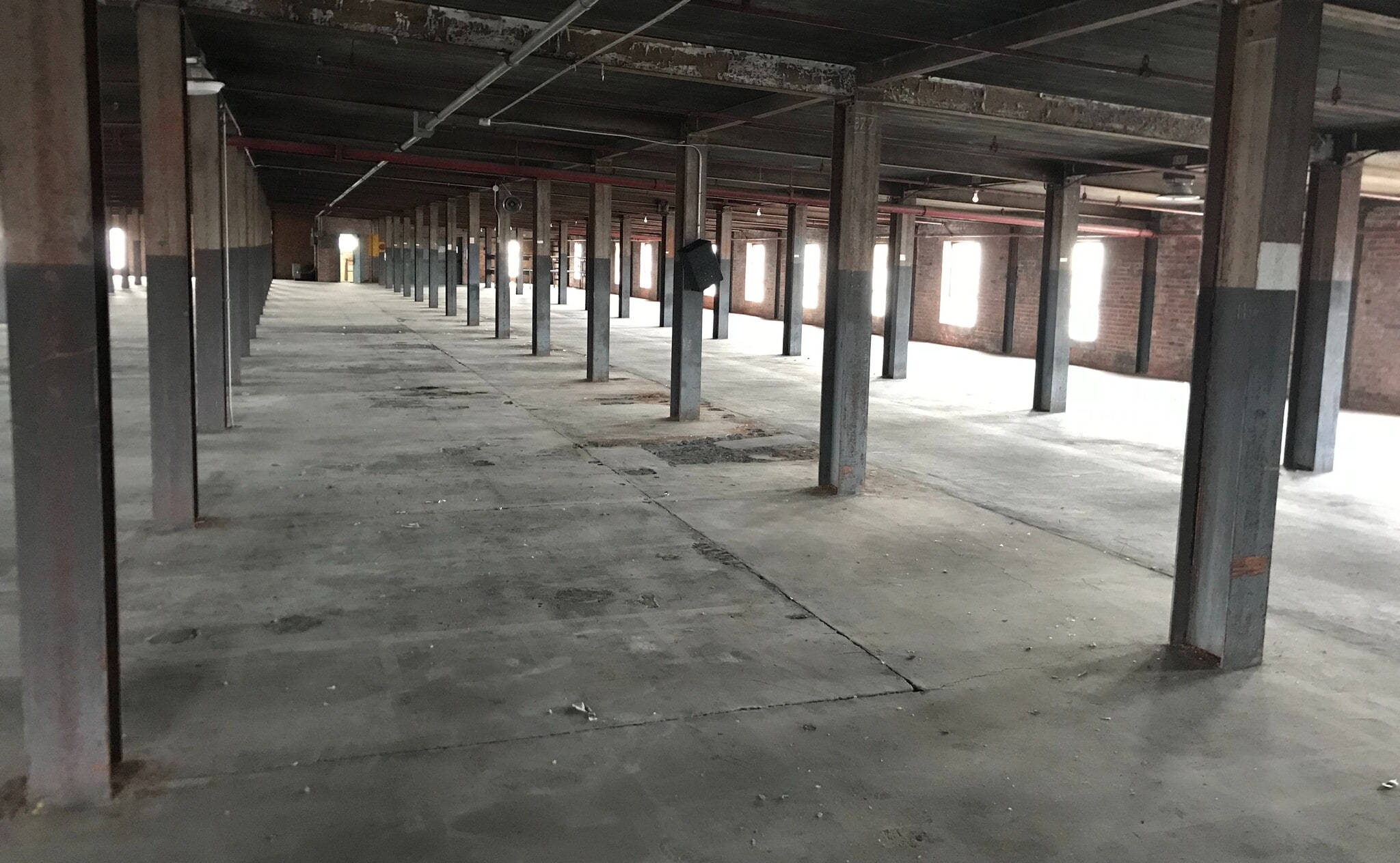 1000 W Ormsby Ave, Louisville, KY for lease Interior Photo- Image 1 of 1