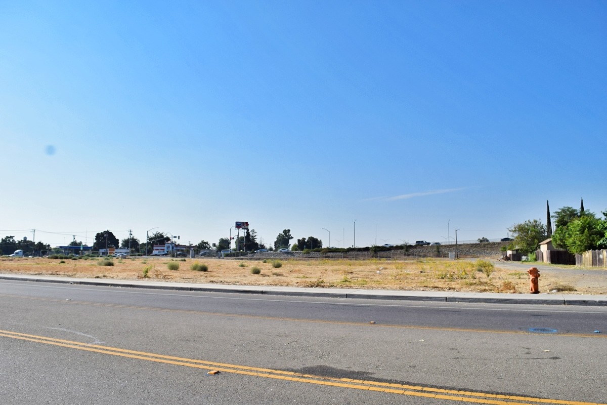 E Whitmore Ave, Ceres, CA 95307 | LoopNet