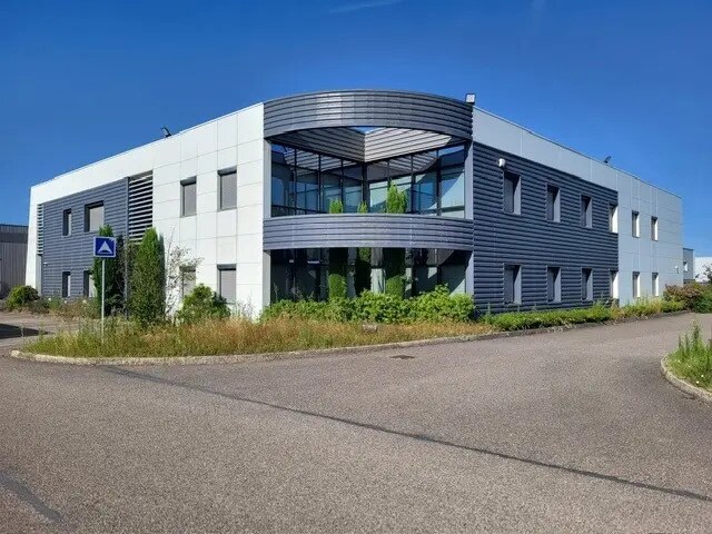 Flex in Saint-Priest for lease - Building Photo - Image 2 of 7