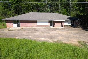 Commercial Building Off Hwy 59 In East Texas - Convenience Store