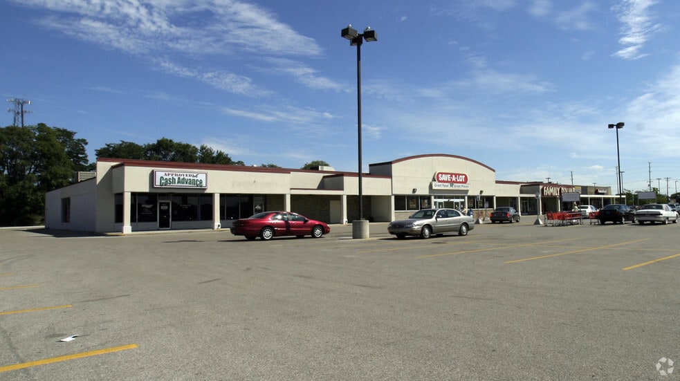850-880 W Sherman Blvd, Muskegon, MI for lease - Building Photo - Image 3 of 5