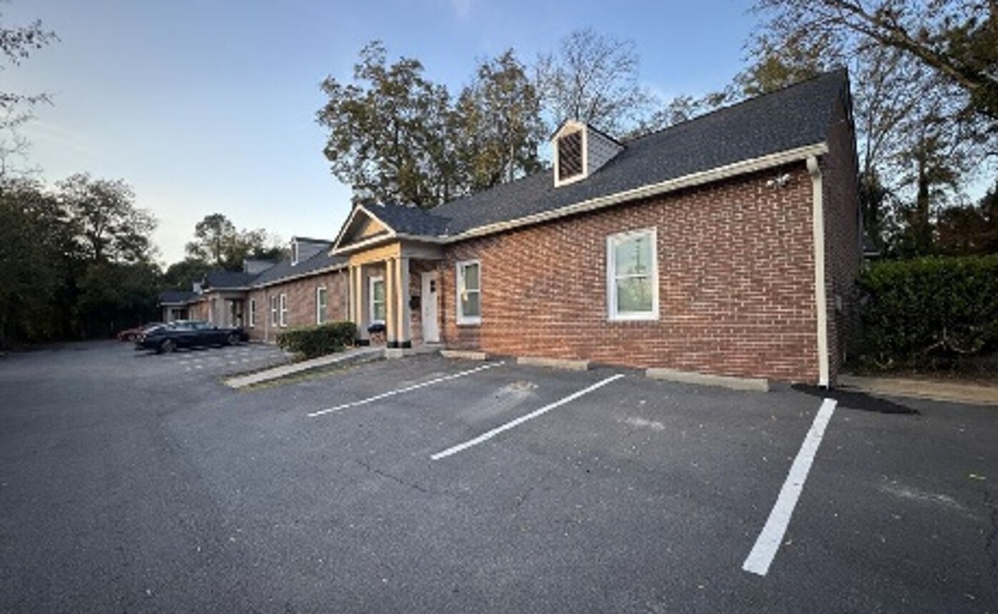 182 Riley Ave, Macon, GA for sale Primary Photo- Image 1 of 2