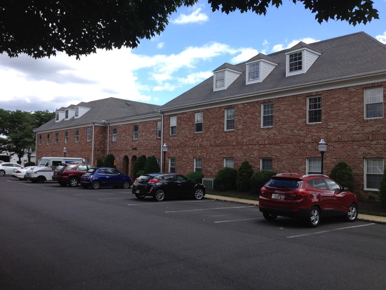 1129 Broad St, Shrewsbury, NJ for lease - Building Photo - Image 1 of 1