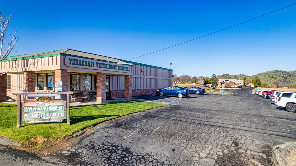 20693 Woodford Tehachapi Rd, Tehachapi, CA for sale - Building Photo - Image 2 of 5
