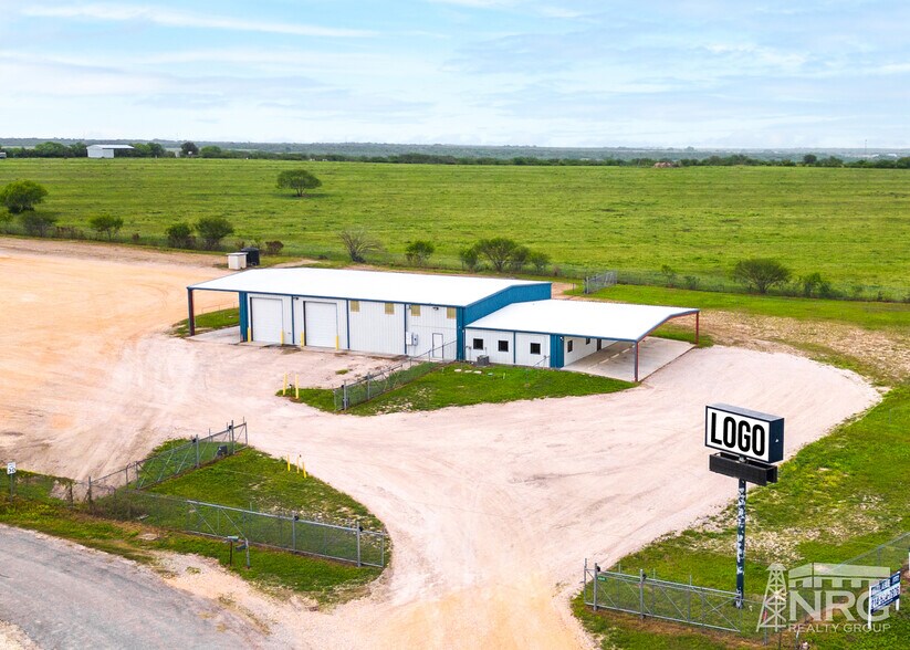 6519 County Road 145, Kenedy, TX 78119