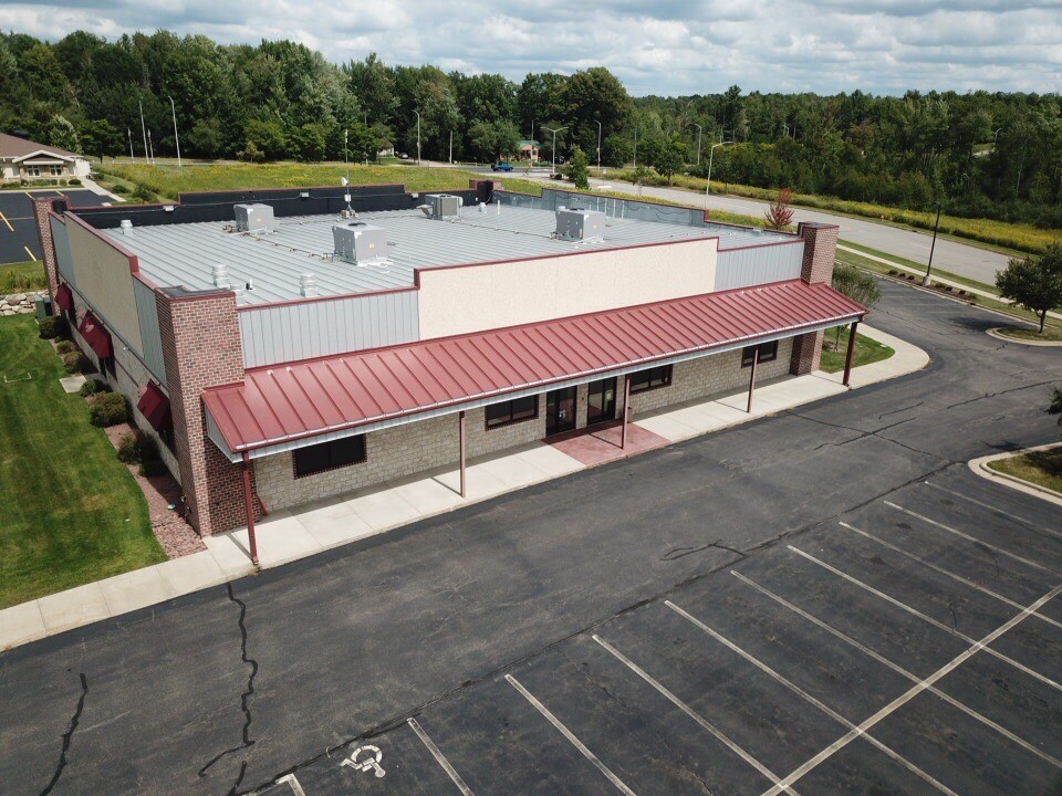 7802 Meadow Rock Dr, Weston, WI for lease Building Photo- Image 1 of 13