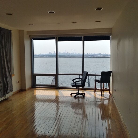 1434 110th St, College Point, NY for lease - Interior Photo - Image 3 of 15