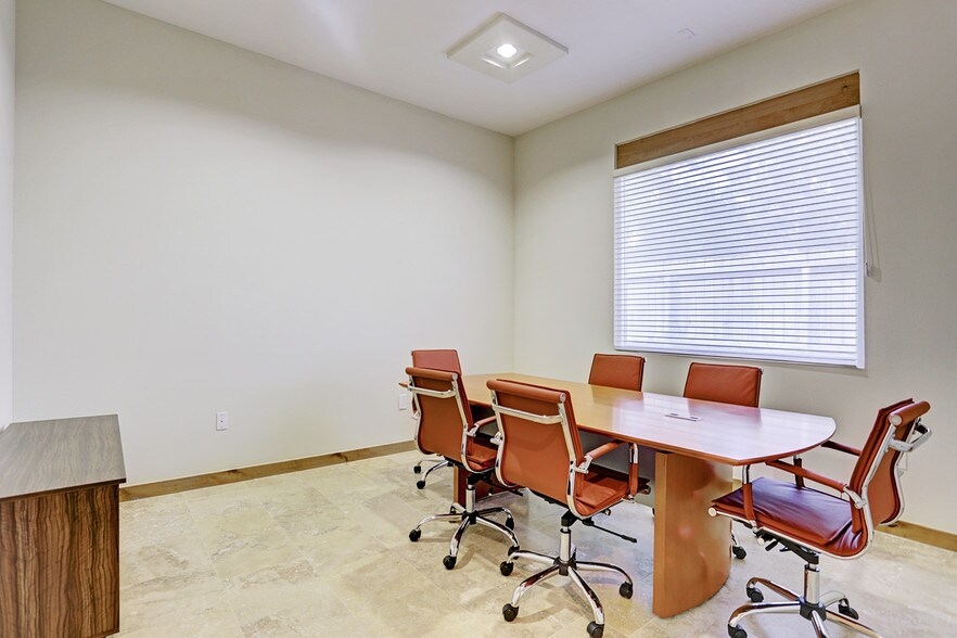 25329 Budde Rd, The Woodlands, TX for sale - Building Photo - Image 1 of 1