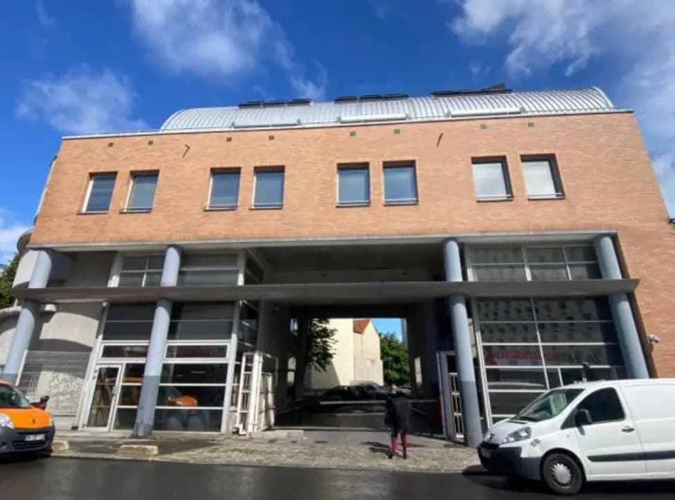 Office in Saint-Ouen-sur-Seine for lease Building Photo- Image 1 of 8