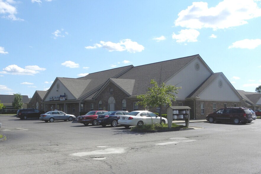 6231 N Canton Center Rd, Canton, MI for sale - Building Photo - Image 1 of 1