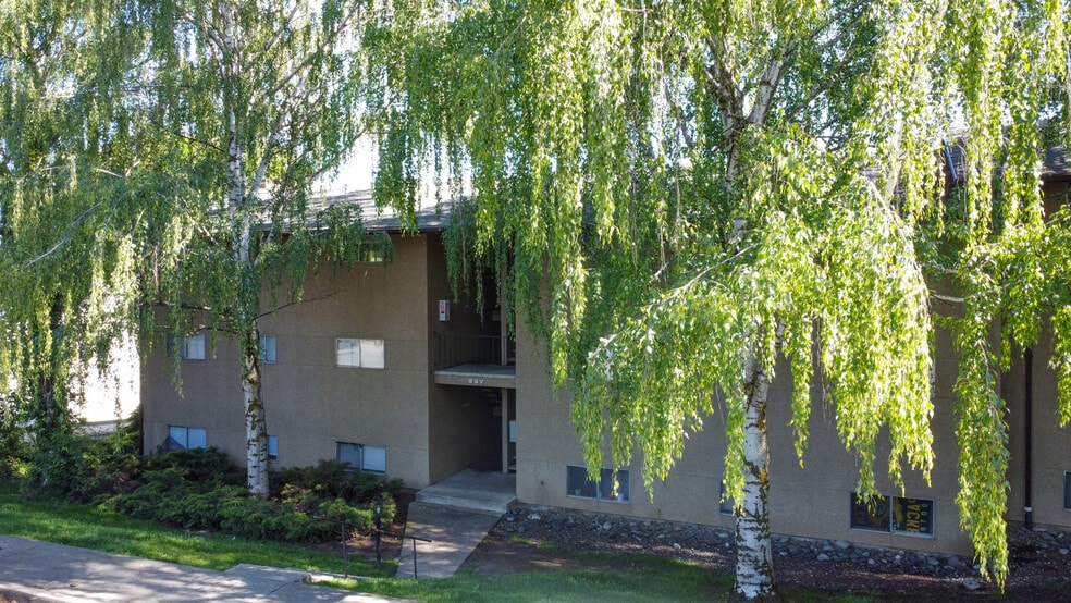 18 Unit Multi-Family Sale portfolio of 2 properties for sale on LoopNet.com - Building Photo - Image 3 of 12