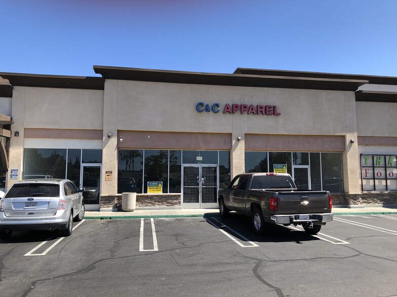 1051-1115 S Main Ave, Fallbrook, CA for lease - Building Photo - Image 2 of 2