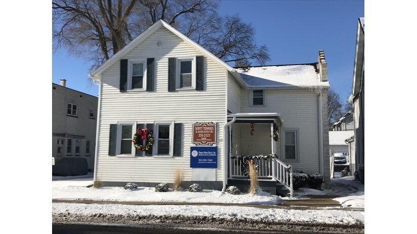 418 S Main St, West Bend, WI for sale - Primary Photo - Image 1 of 1