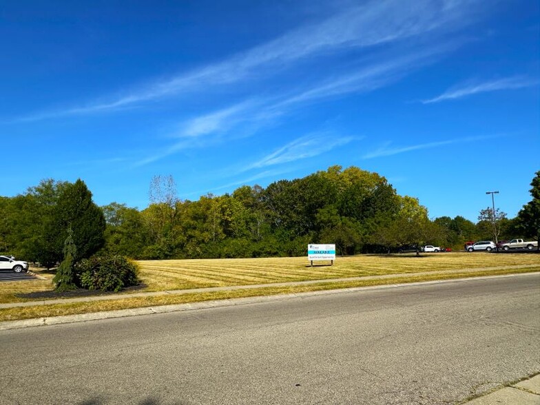 Centerville Business Parkway, Dayton, OH for sale - Building Photo - Image 2 of 5