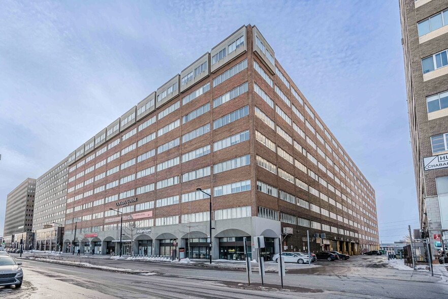 323-355 Rue Chabanel O, Montréal, QC for lease - Building Photo - Image 1 of 3