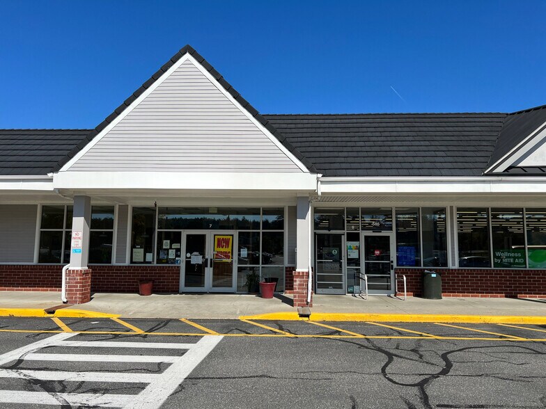 586-614 Nashua Rd, Milford, NH for lease - Building Photo - Image 3 of 10