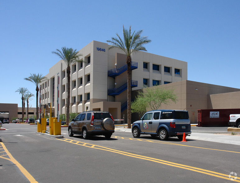 19646 N 27th Ave, Phoenix, AZ for lease - Building Photo - Image 3 of 6