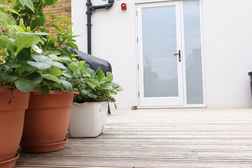 88 Notting Hill Gate, London for sale - Building Photo - Image 1 of 1