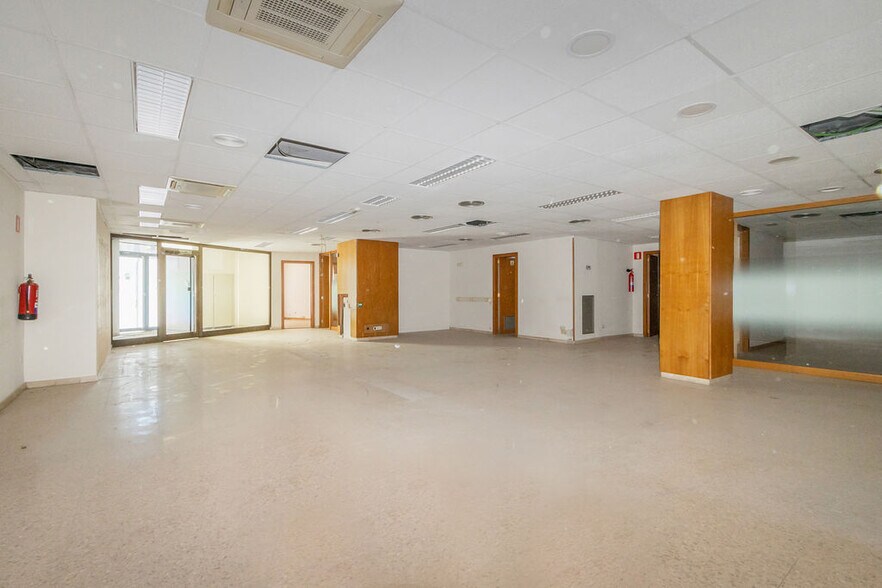 Retail in Lleida, Lérida for lease - Interior Photo - Image 3 of 18