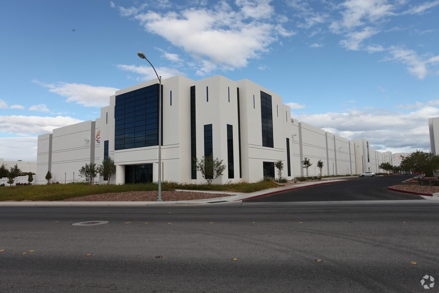 3330 E Lone Mountain Rd, North Las Vegas, NV for sale - Primary Photo - Image 1 of 1