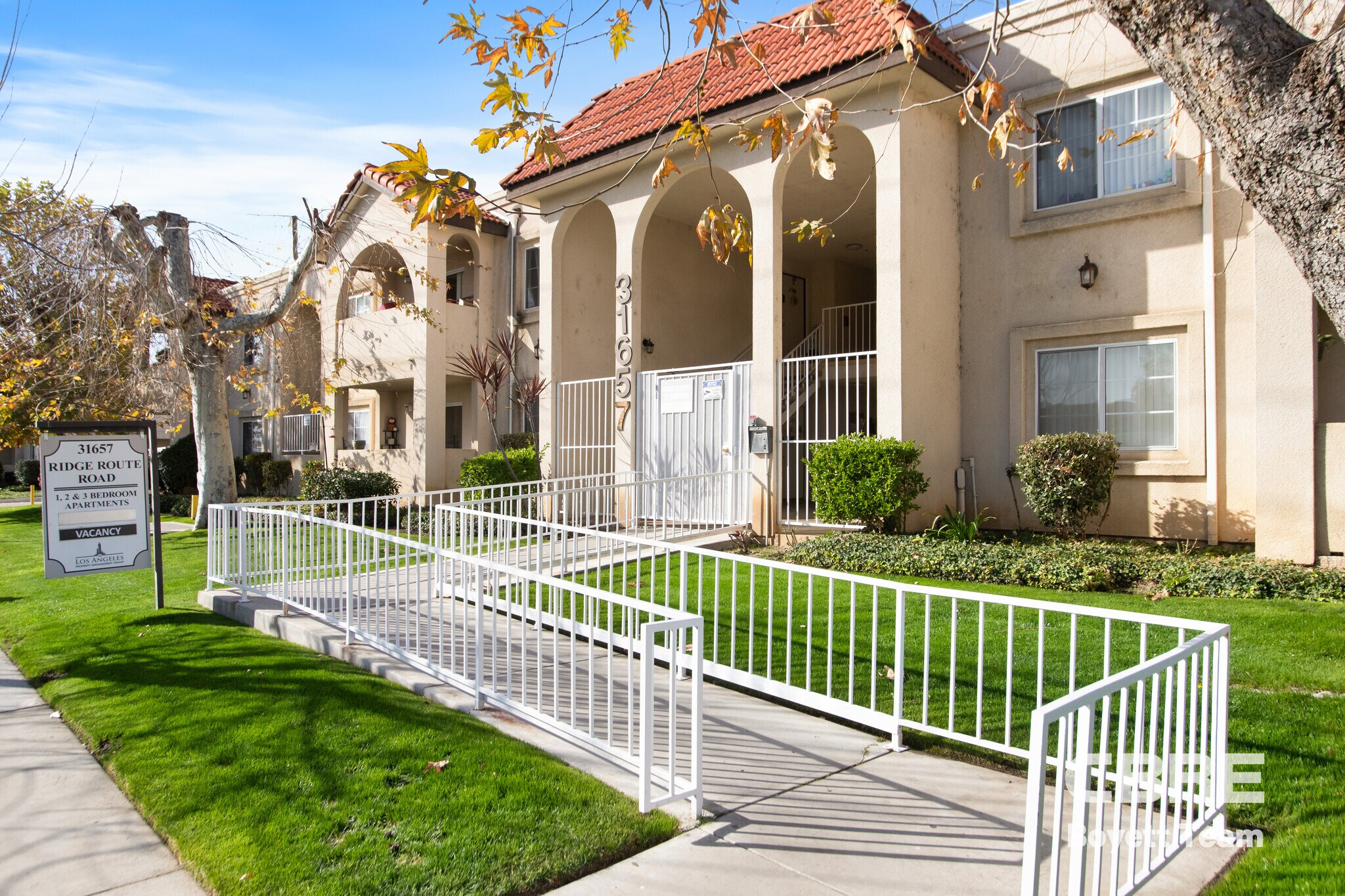 31657 Ridge Route Rd, Castaic, CA for sale Primary Photo- Image 1 of 5