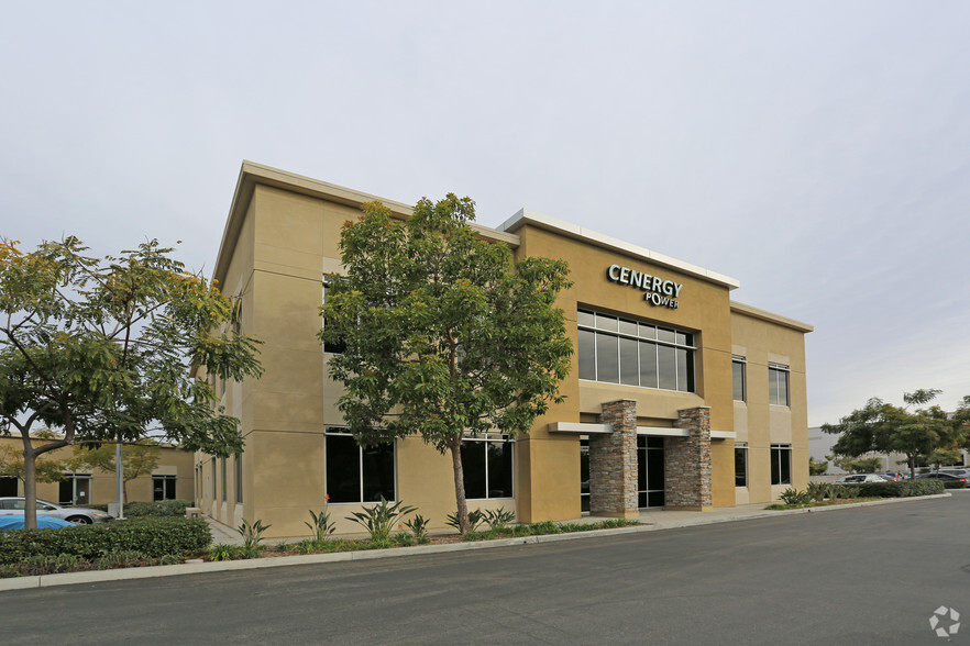 3176 Lionshead Ave, Carlsbad, CA for lease - Building Photo - Image 3 of 9