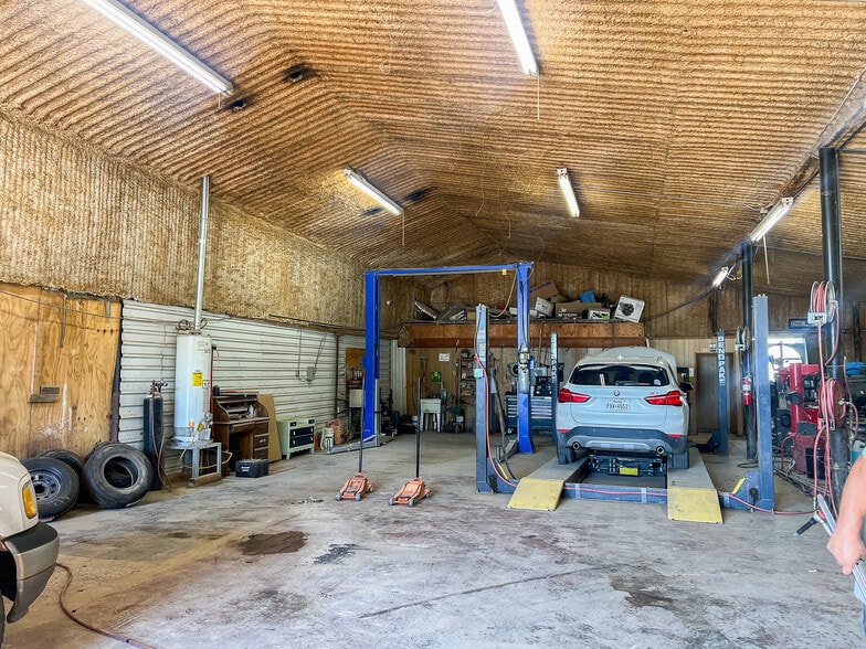 1106 W Main St, Olney, TX for sale - Building Photo - Image 2 of 40