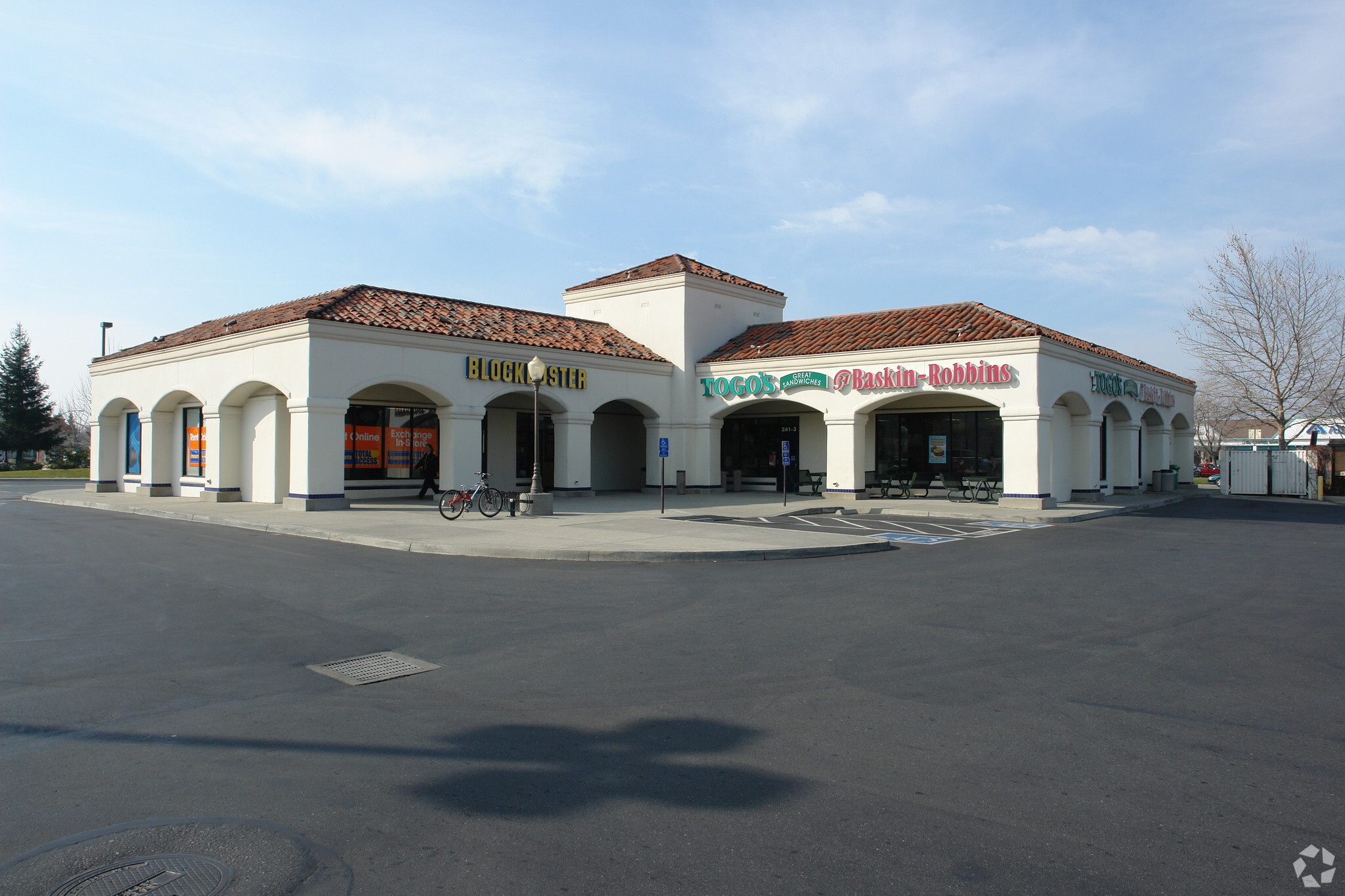 241 W East Ave, Chico, CA for lease Primary Photo- Image 1 of 9