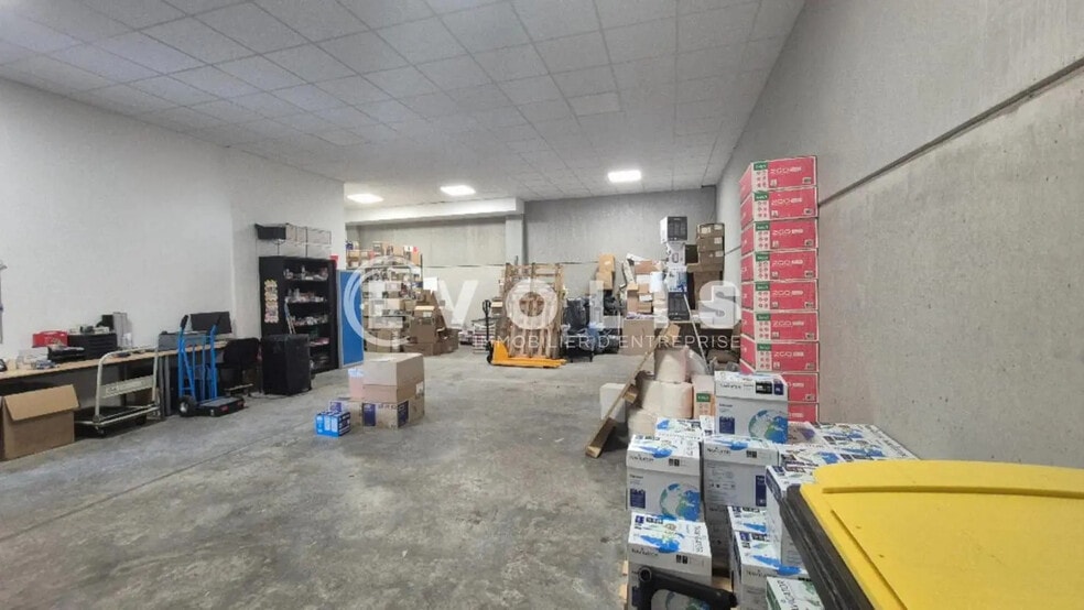 Flex in Serris for lease - Interior Photo - Image 2 of 15