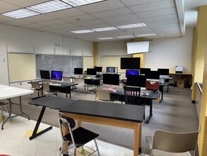 199 Washington Ave, Rensselaer, NY for lease Interior Photo- Image 1 of 9