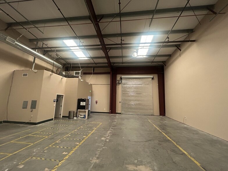 24556 S MacArthur Dr, Tracy, CA for lease - Building Photo - Image 3 of 3