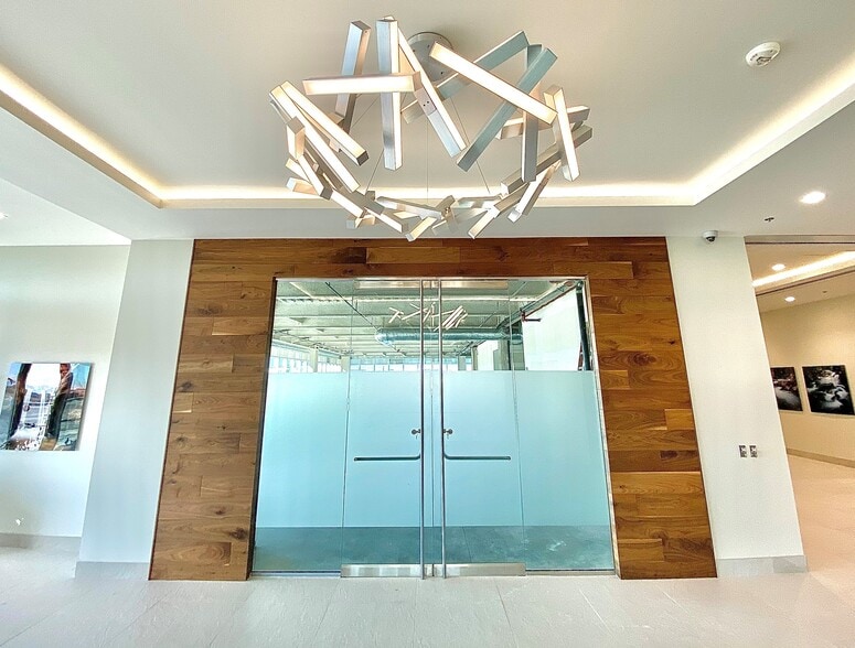 1221 S Valley Grove Blvd, Pleasant Grove, UT for lease - Interior Photo - Image 2 of 11