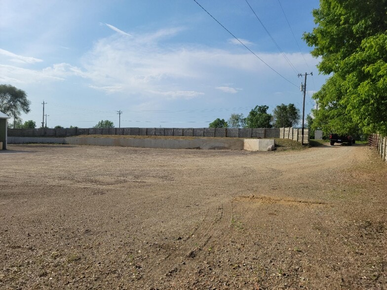 1315 Maras St S, Shakopee, MN for lease - Building Photo - Image 3 of 5