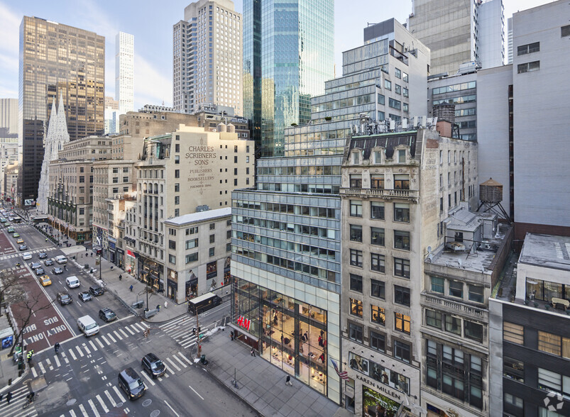 589 Fifth Ave, New York, NY for lease - Building Photo - Image 3 of 20