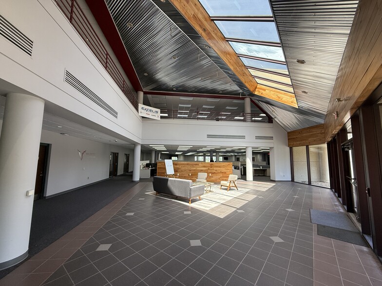 2760 N Service Dr, Red Wing, MN for sale - Interior Photo - Image 2 of 7