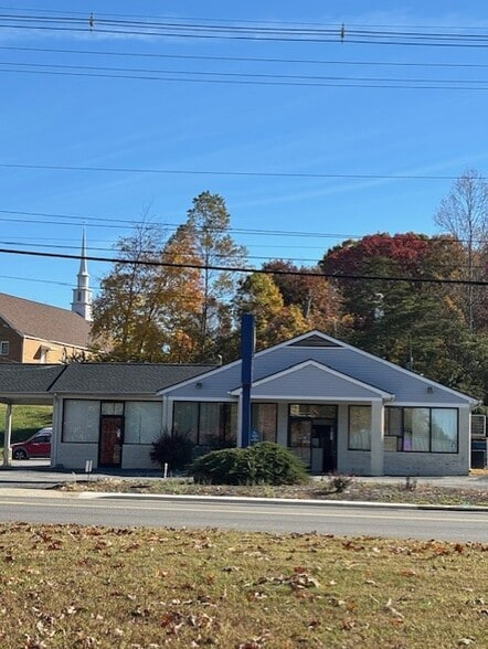 796 Piney Forest Rd, Danville, VA for sale - Primary Photo - Image 1 of 2