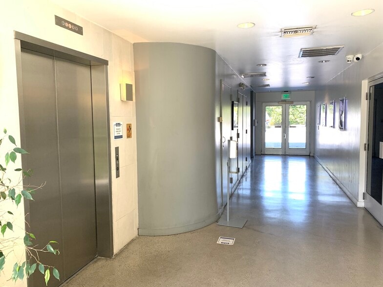 10951 W Pico Blvd, Los Angeles, CA for lease - Lobby - Image 3 of 8