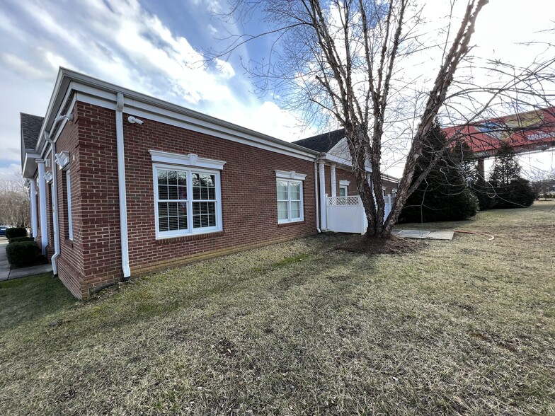 5924 Seminole Trl, Ruckersville, VA for lease - Building Photo - Image 3 of 9