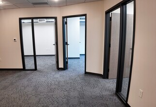 5025 S Bahnson Ave, Sioux Falls, SD for lease Interior Photo- Image 2 of 6