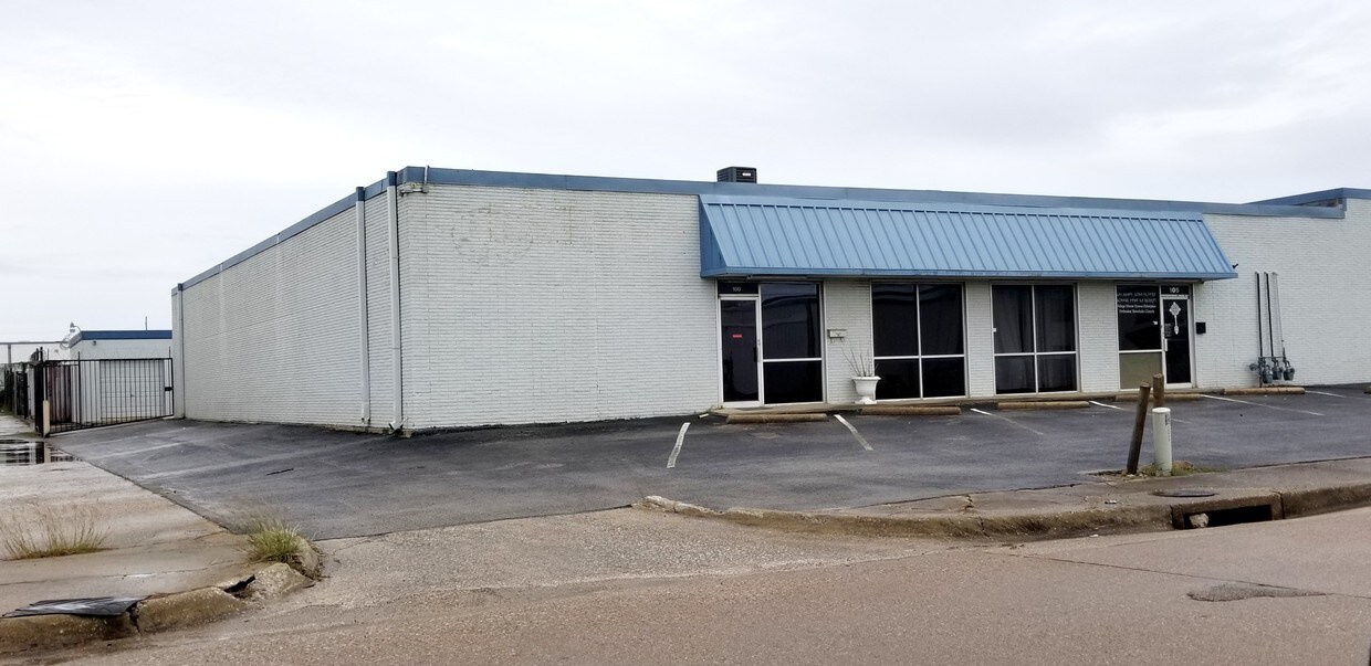 10777 Turbeville Rd, Dallas, TX 75243