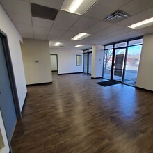 2150 W 6th Ave, Broomfield, CO for lease Interior Photo- Image 2 of 9