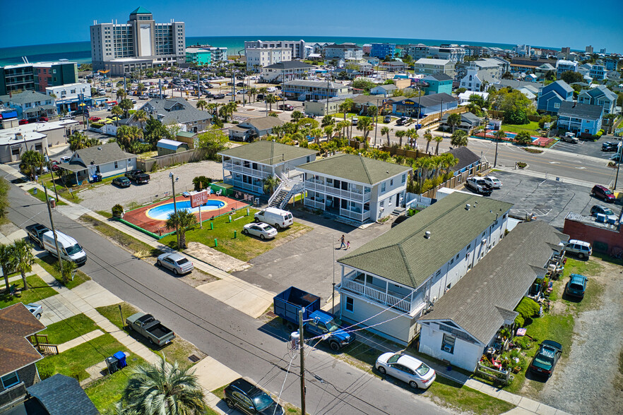 213 Raleigh Ave, Carolina Beach, NC for sale - Building Photo - Image 1 of 1