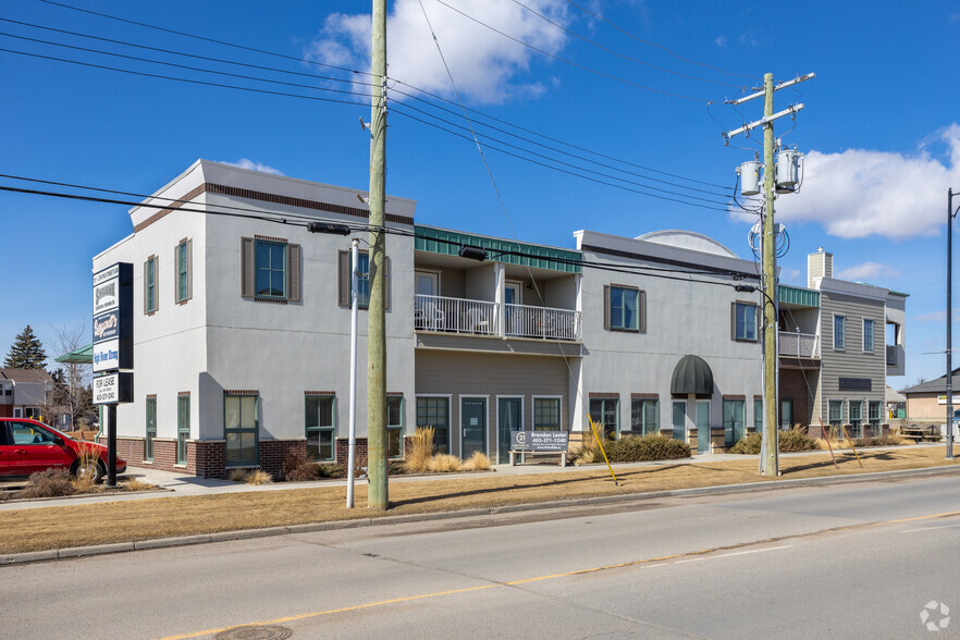 701 Centre St SE, High River, AB for sale - Primary Photo - Image 1 of 6