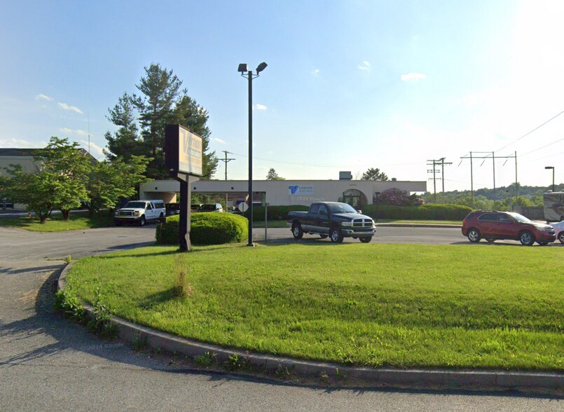 2700 S Queen St, York, PA for sale - Building Photo - Image 2 of 3