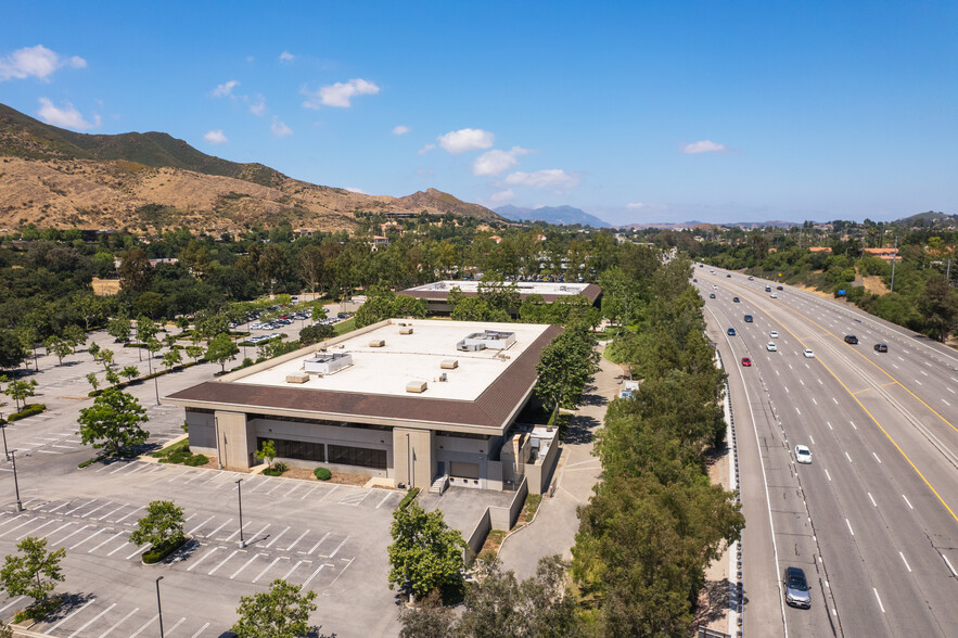 29701 Agoura Rd, Agoura Hills, CA for lease - Building Photo - Image 2 of 12