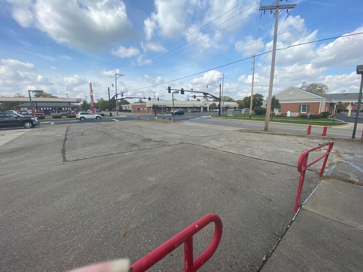 324 N Main St, New Carlisle, OH 45344 Retail for Sale